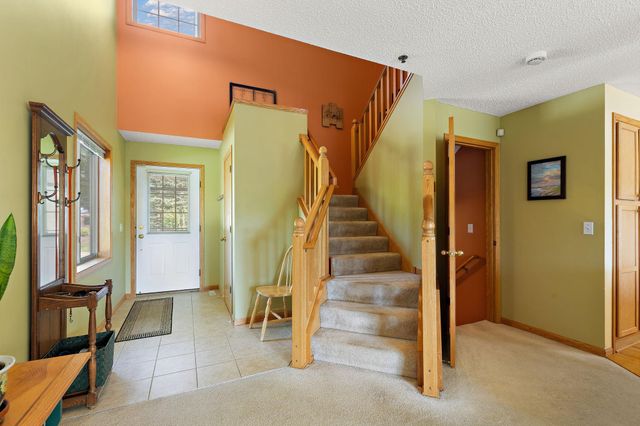 497 Pleasant Lane, Chaska, MN 55318