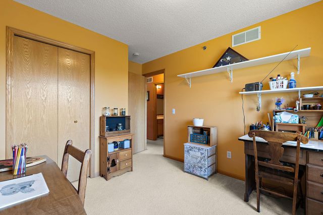 497 Pleasant Lane, Chaska, MN 55318