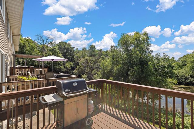 497 Pleasant Lane, Chaska, MN 55318