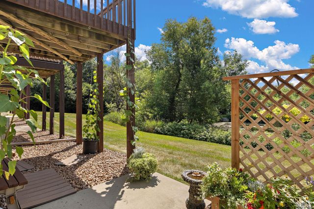 497 Pleasant Lane, Chaska, MN 55318