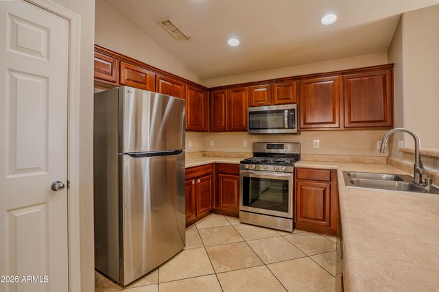 44633 W YUCCA Lane, Maricopa, AZ 85138