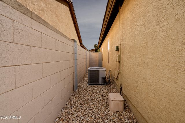 44633 W YUCCA Lane, Maricopa, AZ 85138