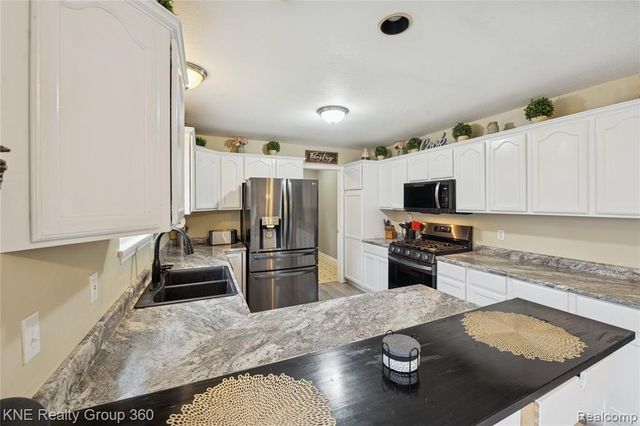 15082 Meadow Lane, Linden, MI 48451