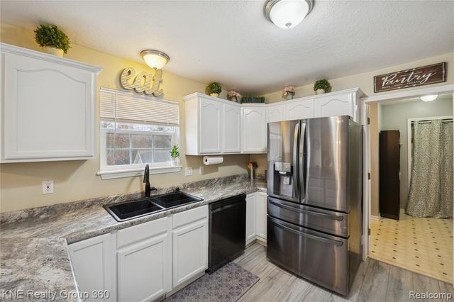 15082 Meadow Lane, Linden, MI 48451