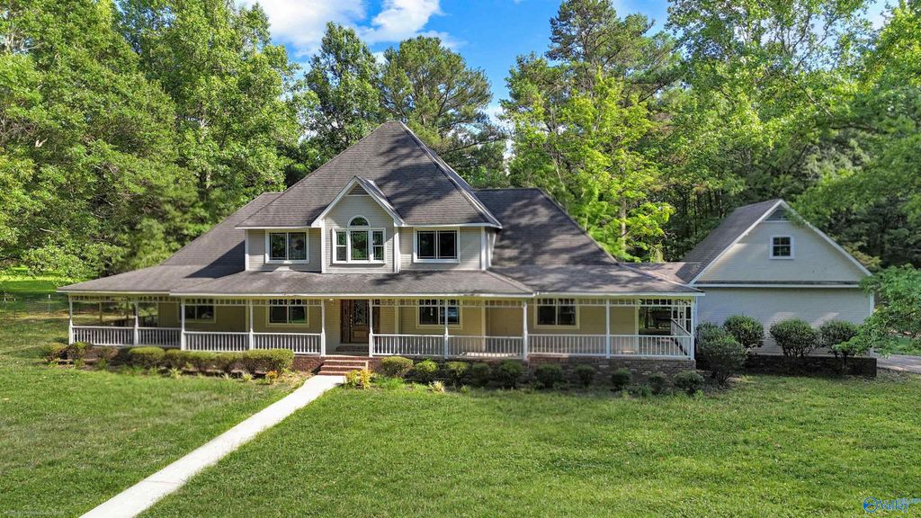 102 Boys Ranch Road, Hartselle, AL 35640
