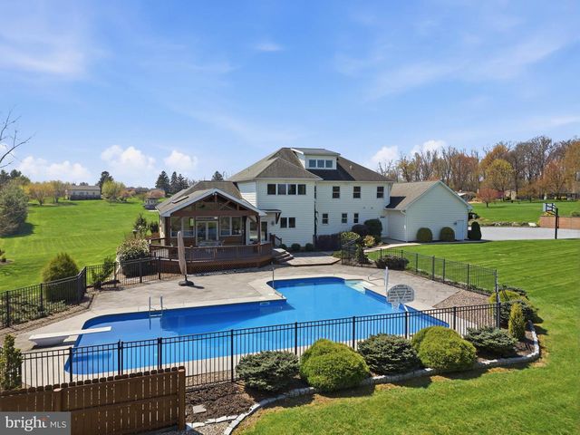 2 BREEZY KNL, Lititz, PA 17543