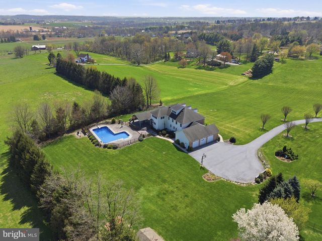 2 BREEZY KNL, Lititz, PA 17543