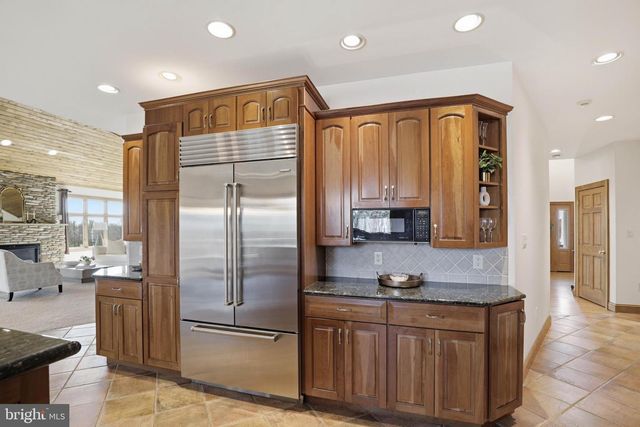 2 BREEZY KNL, Lititz, PA 17543