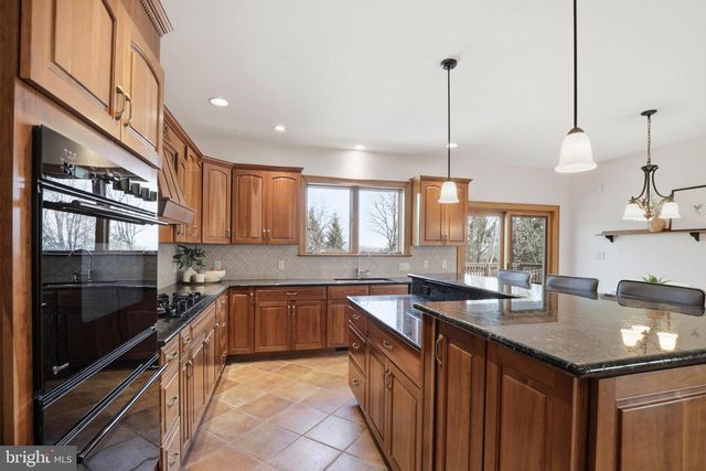 2 BREEZY KNL, Lititz, PA 17543