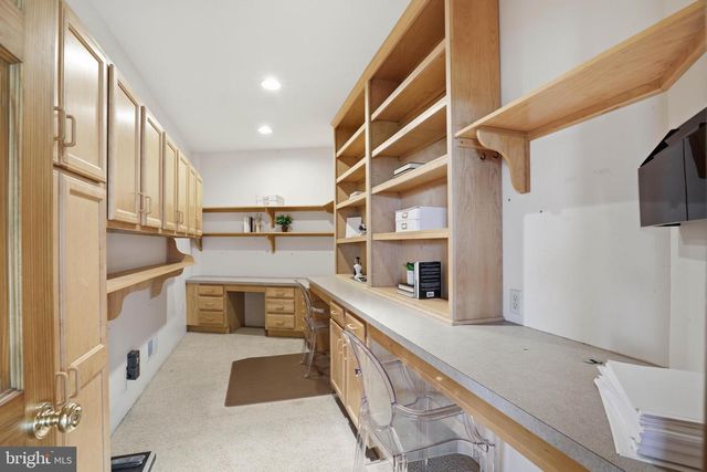 2 BREEZY KNL, Lititz, PA 17543