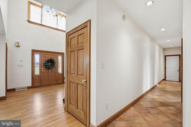 2 BREEZY KNL, Lititz, PA 17543