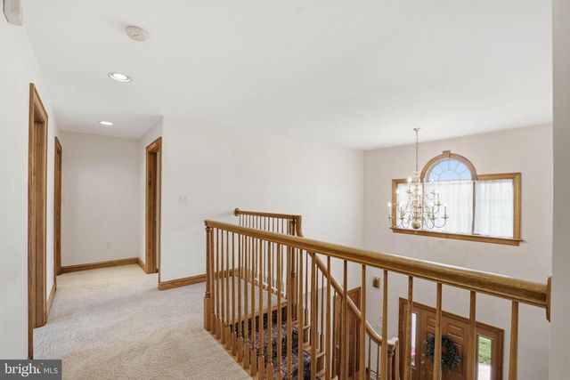 2 BREEZY KNL, Lititz, PA 17543