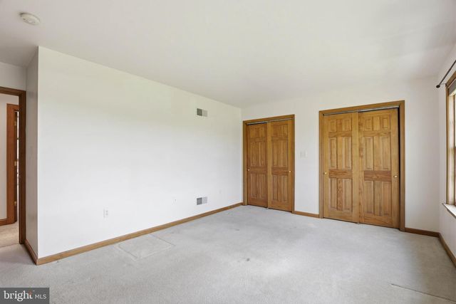 2 BREEZY KNL, Lititz, PA 17543