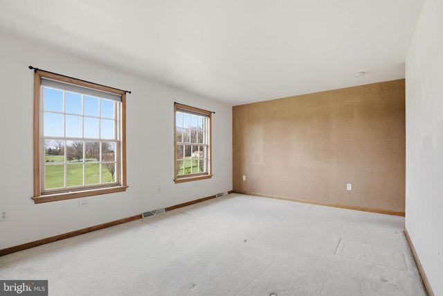 2 BREEZY KNL, Lititz, PA 17543