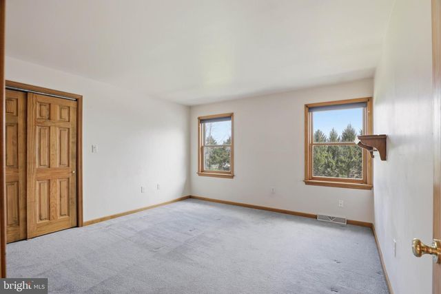2 BREEZY KNL, Lititz, PA 17543