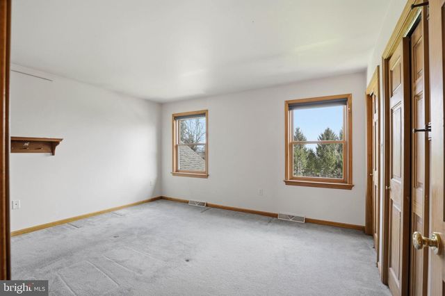 2 BREEZY KNL, Lititz, PA 17543