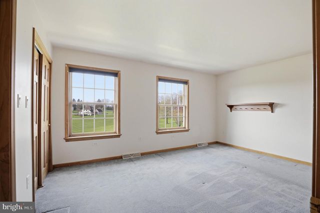 2 BREEZY KNL, Lititz, PA 17543