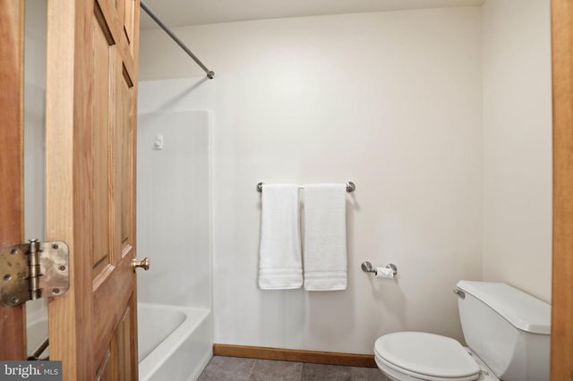 2 BREEZY KNL, Lititz, PA 17543
