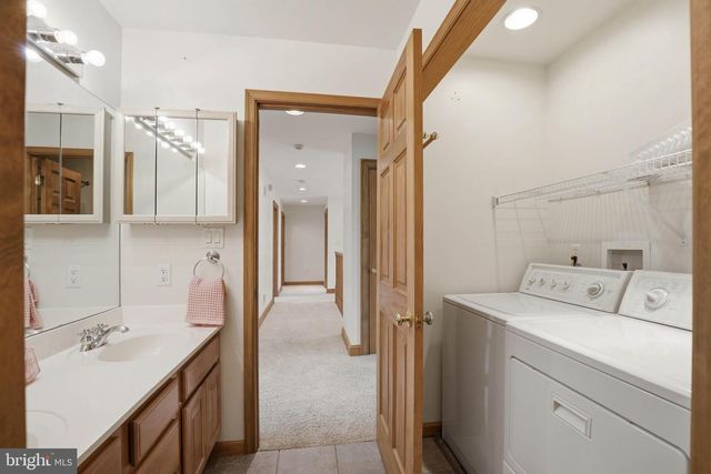 2 BREEZY KNL, Lititz, PA 17543