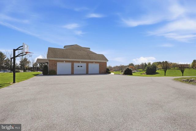 2 BREEZY KNL, Lititz, PA 17543
