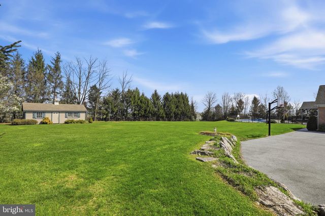2 BREEZY KNL, Lititz, PA 17543