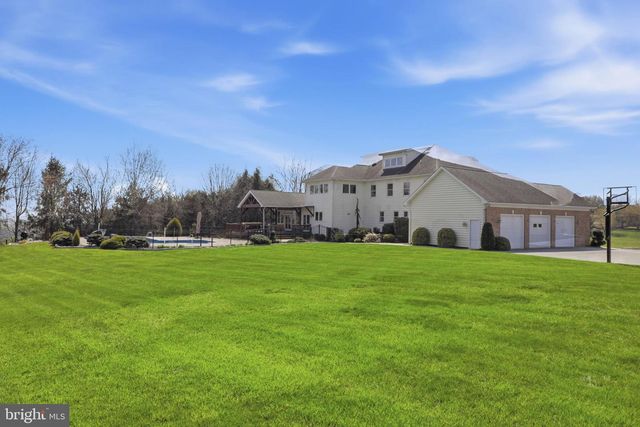 2 BREEZY KNL, Lititz, PA 17543