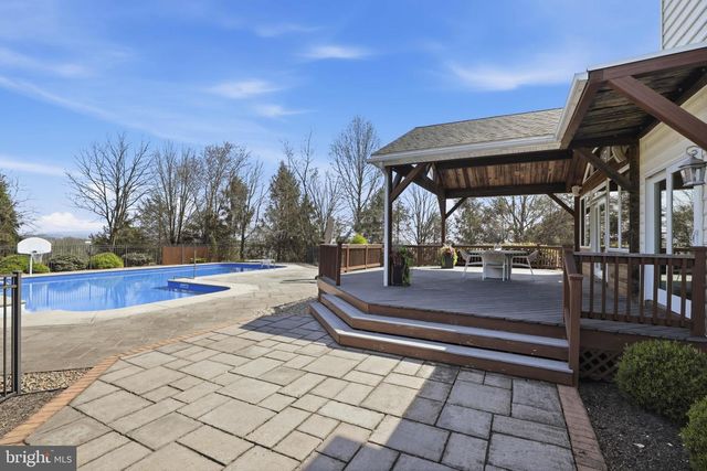 2 BREEZY KNL, Lititz, PA 17543