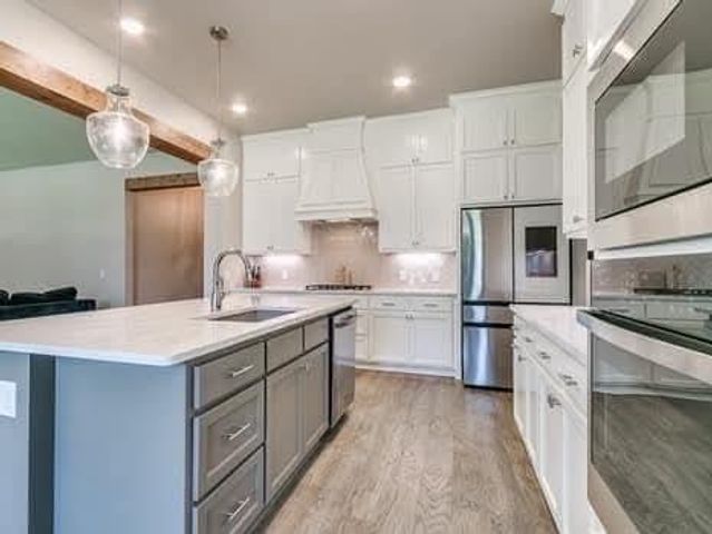 18704 Neri Drive, Edmond, OK 73012