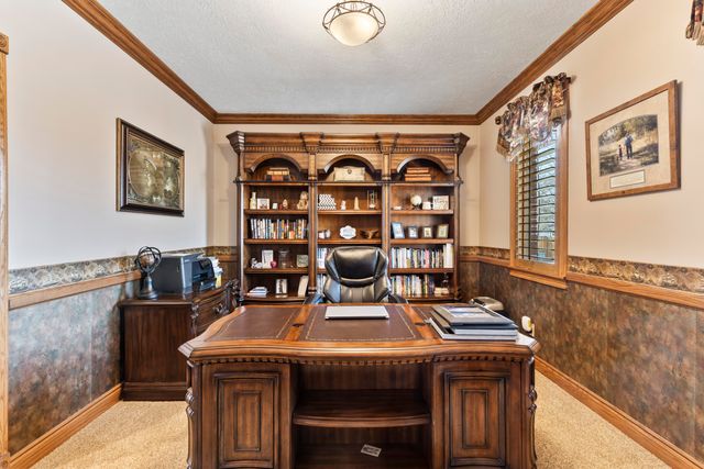 810 Hampton Place Road, Monett, MO 65708