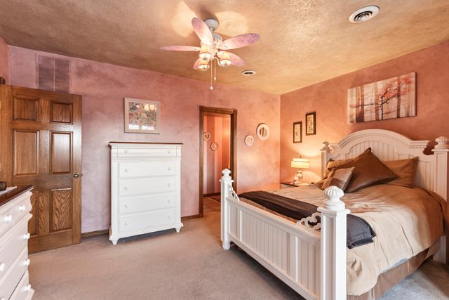 810 Hampton Place Road, Monett, MO 65708