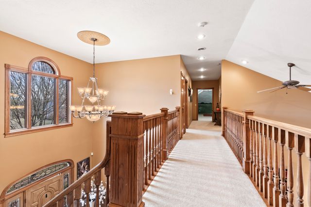 810 Hampton Place Road, Monett, MO 65708