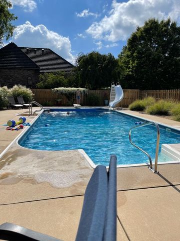 810 Hampton Place Road, Monett, MO 65708