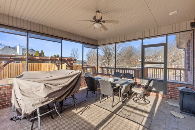 810 Hampton Place Road, Monett, MO 65708