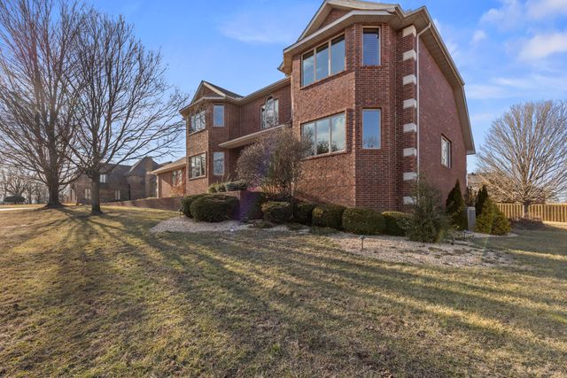 810 Hampton Place Road, Monett, MO 65708