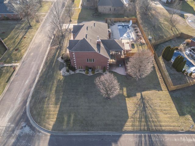 810 Hampton Place Road, Monett, MO 65708