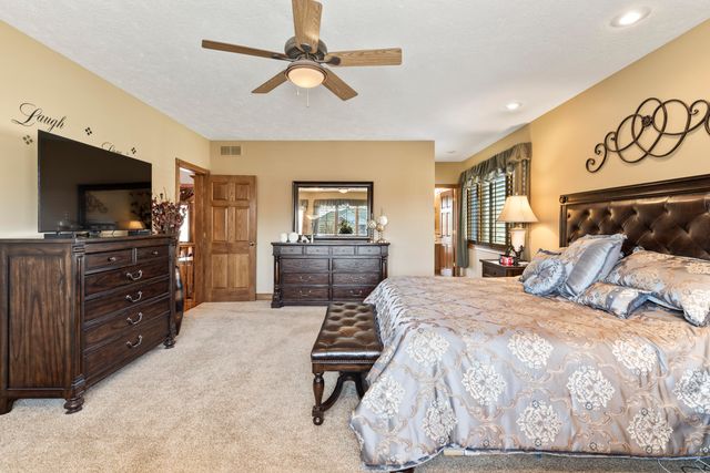 810 Hampton Place Road, Monett, MO 65708