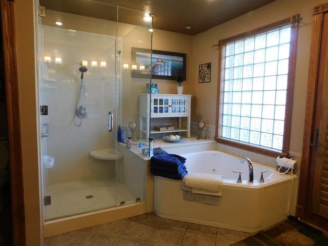 810 Hampton Place Road, Monett, MO 65708