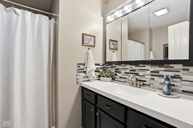 21383 Candlewick Road, Noblesville, IN 46062
