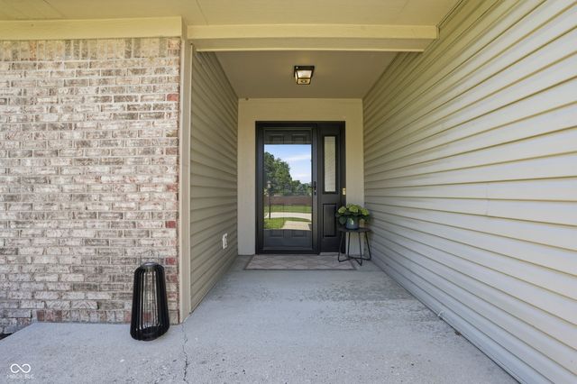 21383 Candlewick Road, Noblesville, IN 46062