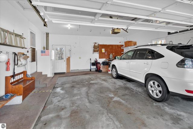 901 Riverview, Alma, MI 48801