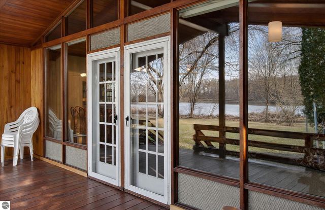 901 Riverview, Alma, MI 48801