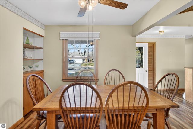 901 Riverview, Alma, MI 48801