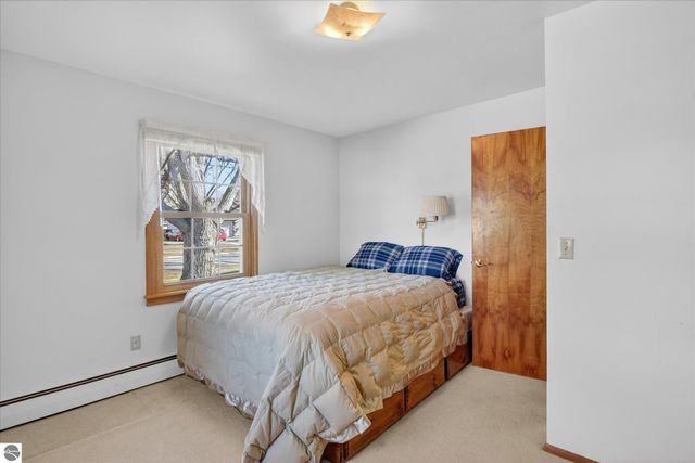 901 Riverview, Alma, MI 48801