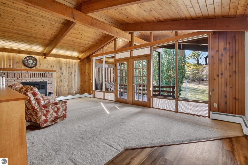 Image 29 of property listing at 901 Riverview, Alma, MI 48801