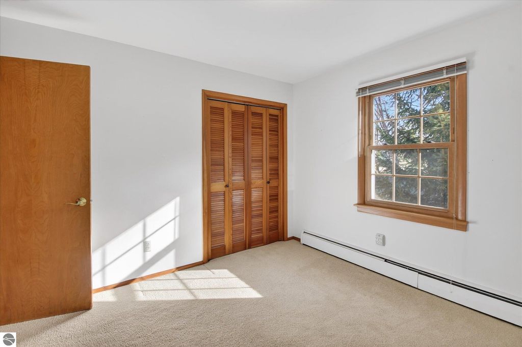 Image 44 of property listing at 901 Riverview, Alma, MI 48801