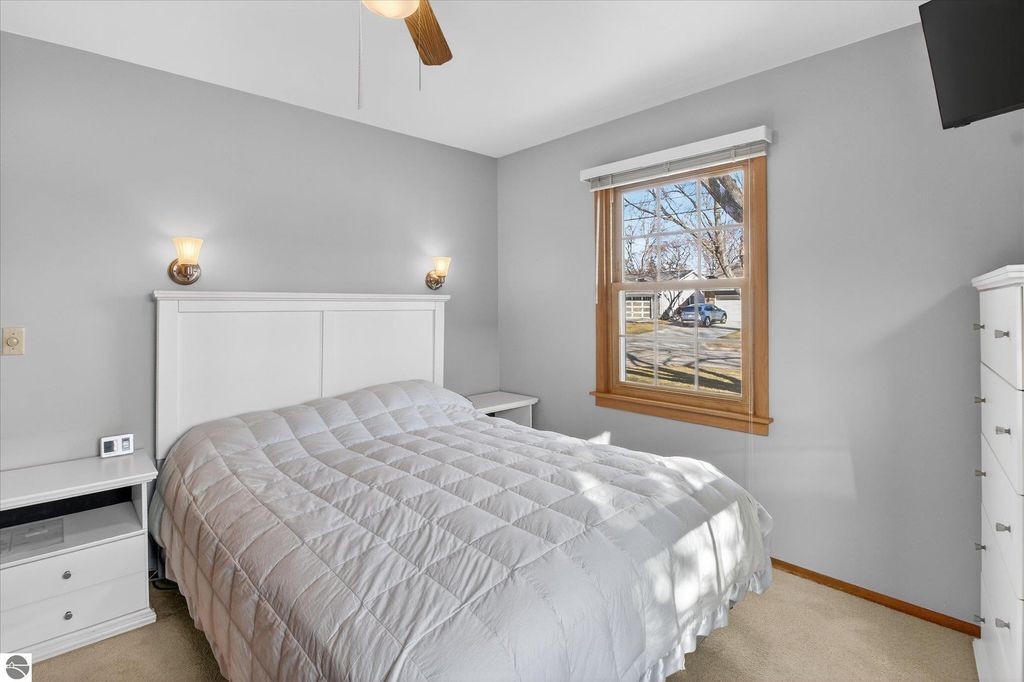 Image 46 of property listing at 901 Riverview, Alma, MI 48801