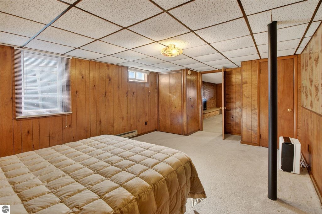 Image 53 of property listing at 901 Riverview, Alma, MI 48801