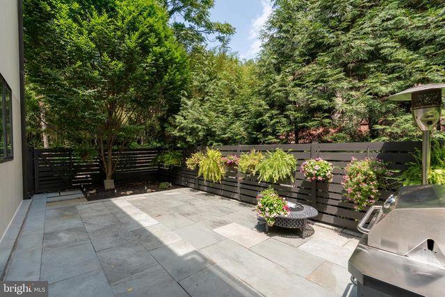 2905 UNIVERSITY TER NW, Washington, DC 20016