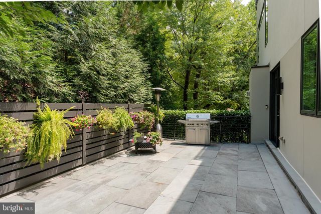 2905 UNIVERSITY TER NW, Washington, DC 20016