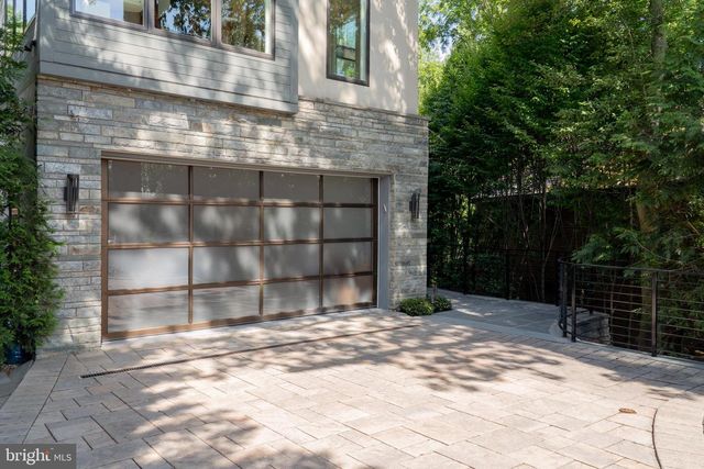 2905 UNIVERSITY TER NW, Washington, DC 20016
